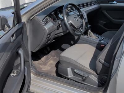VW Passat Variant