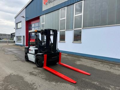 Komatsu Andere