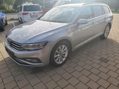 VW Passat Variant