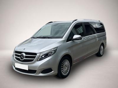 Mercedes-Benz V 220