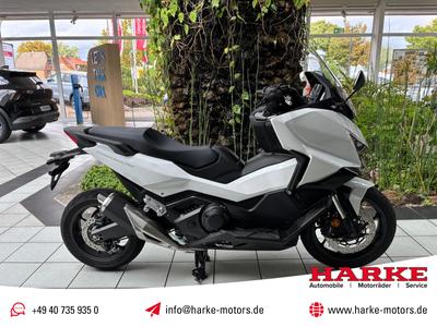 Honda Forza 750