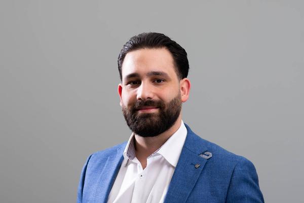 Tuncay Özkan