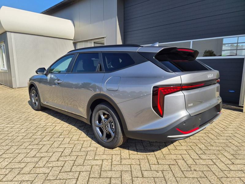 Kia K4