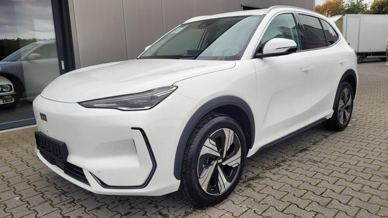 Geely E5