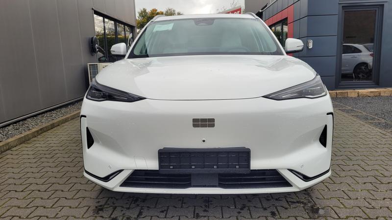 Geely E5