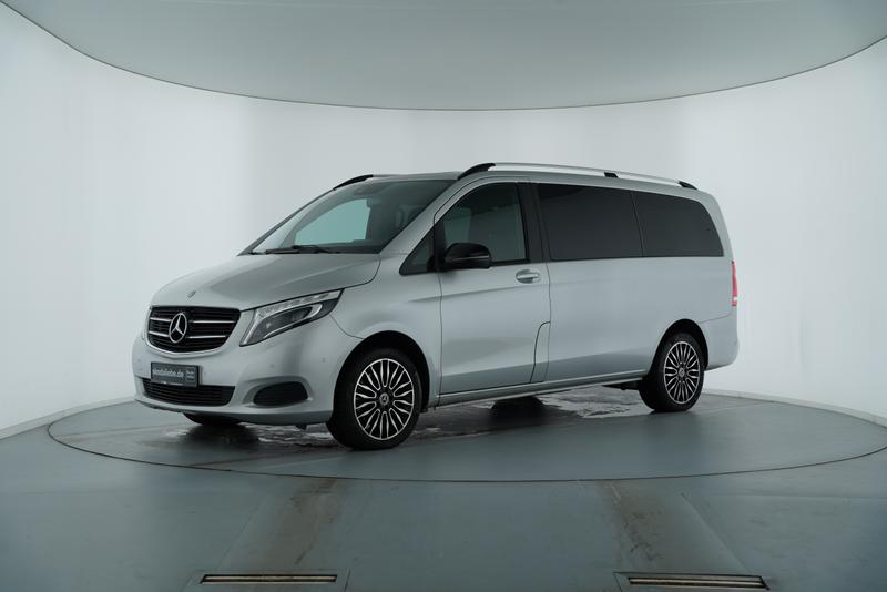 Mercedes-Benz V 220