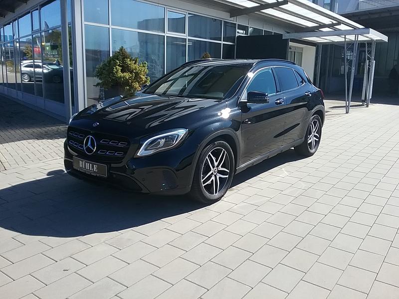 Mercedes-Benz GLA 200