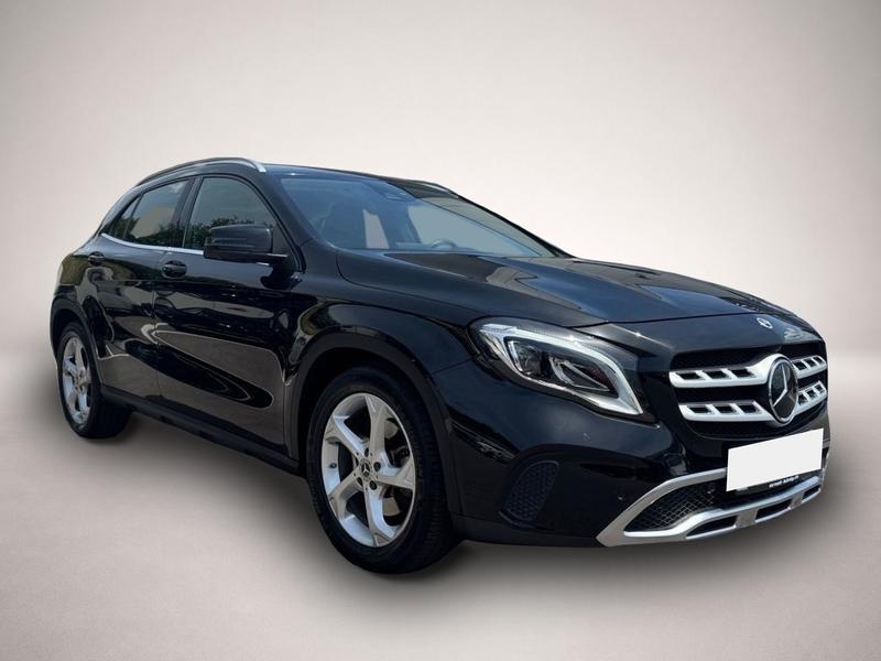 Mercedes-Benz GLA 220