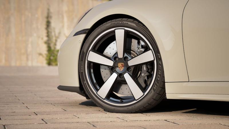 Porsche 992
