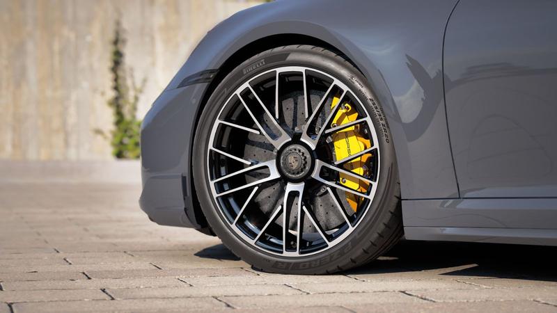 Porsche 992