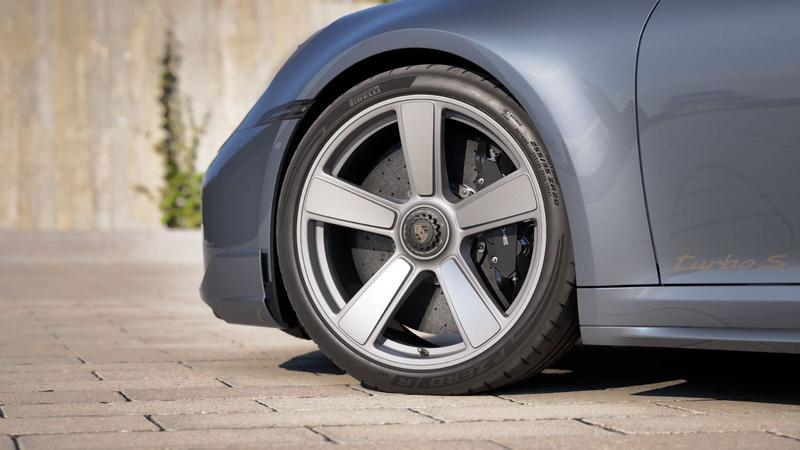 Porsche 992