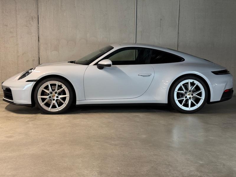 Porsche 992
