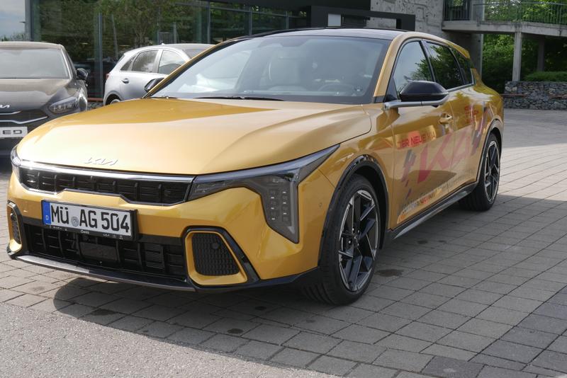 Kia K4