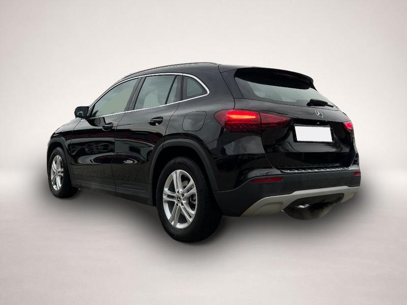 Mercedes-Benz GLA 180