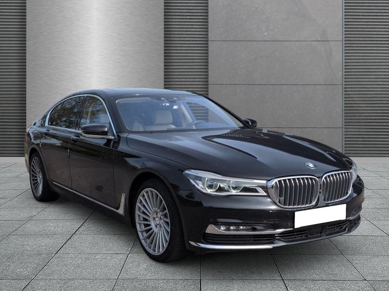 BMW 740