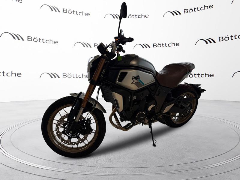 CFMOTO 700 CL-X