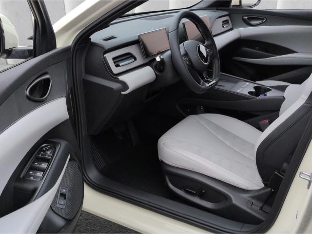 BYD SEAL 6