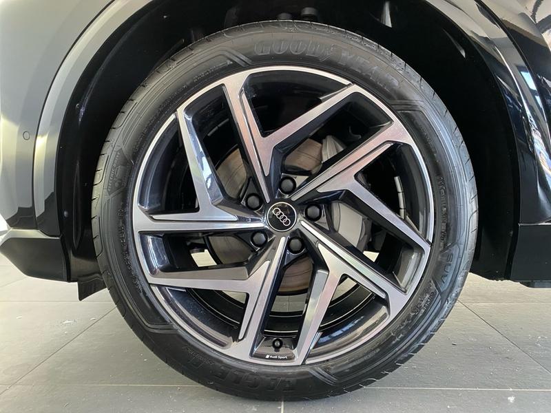 Audi Q6