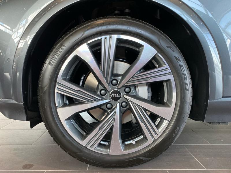 Audi Q6