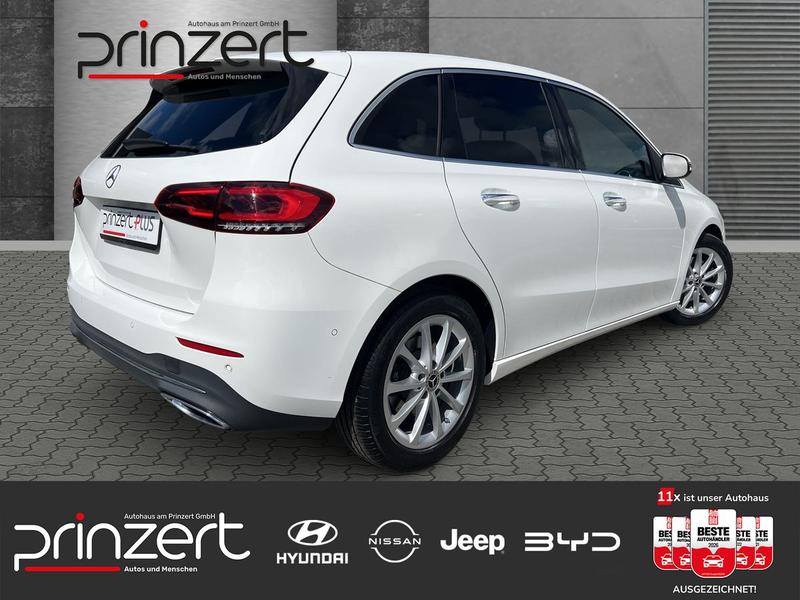 Mercedes-Benz B 220