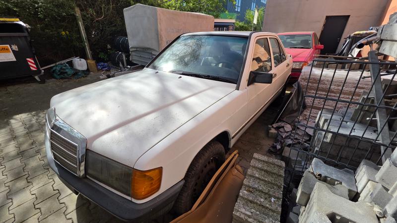 Mercedes-Benz 190