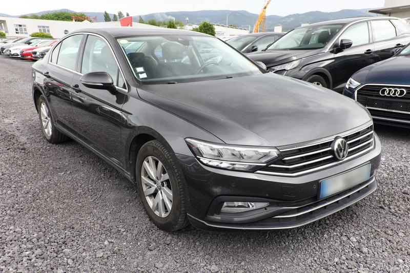 VW Passat