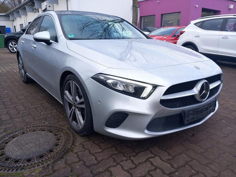 Mercedes-Benz A 220