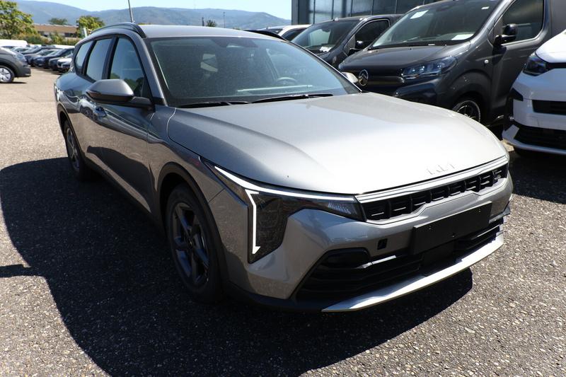 Kia K4