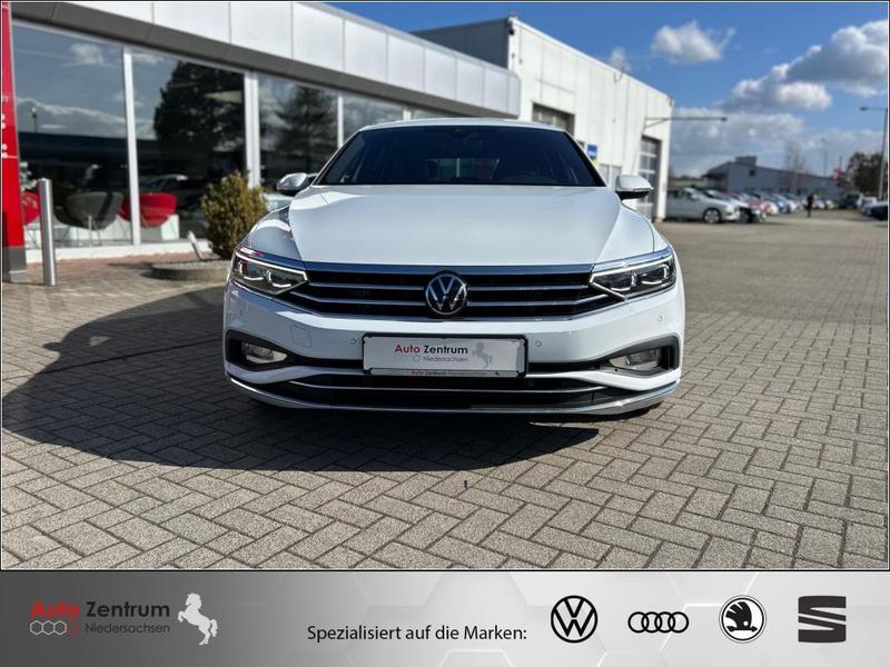 VW Passat Variant