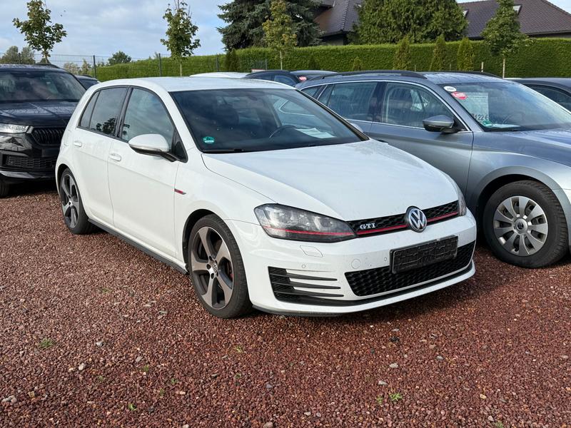 VW Golf