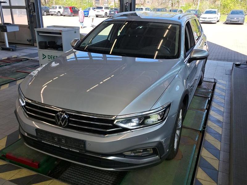 VW Passat Variant