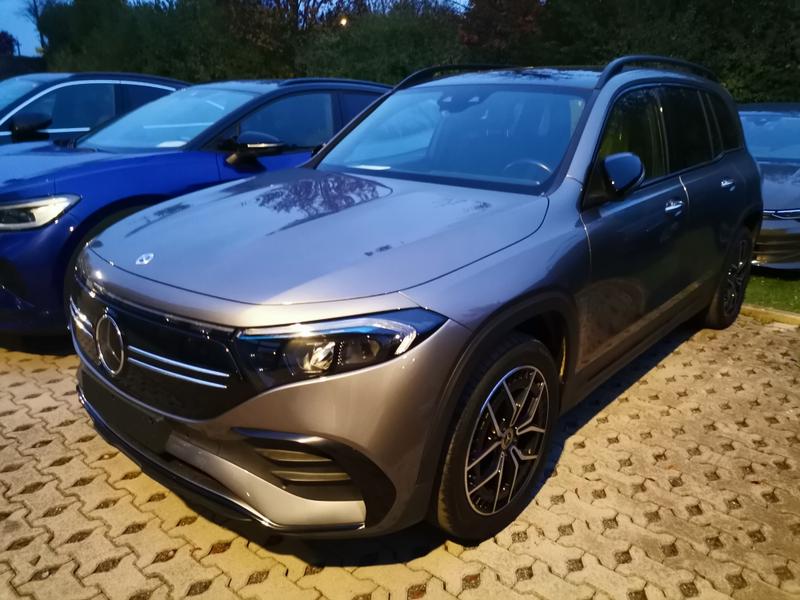 Mercedes-Benz EQB 300