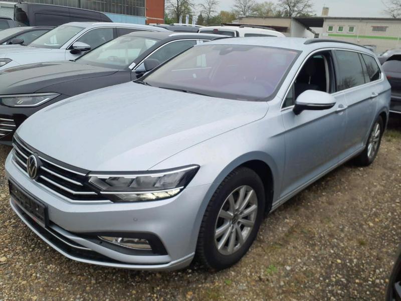 VW Passat Variant