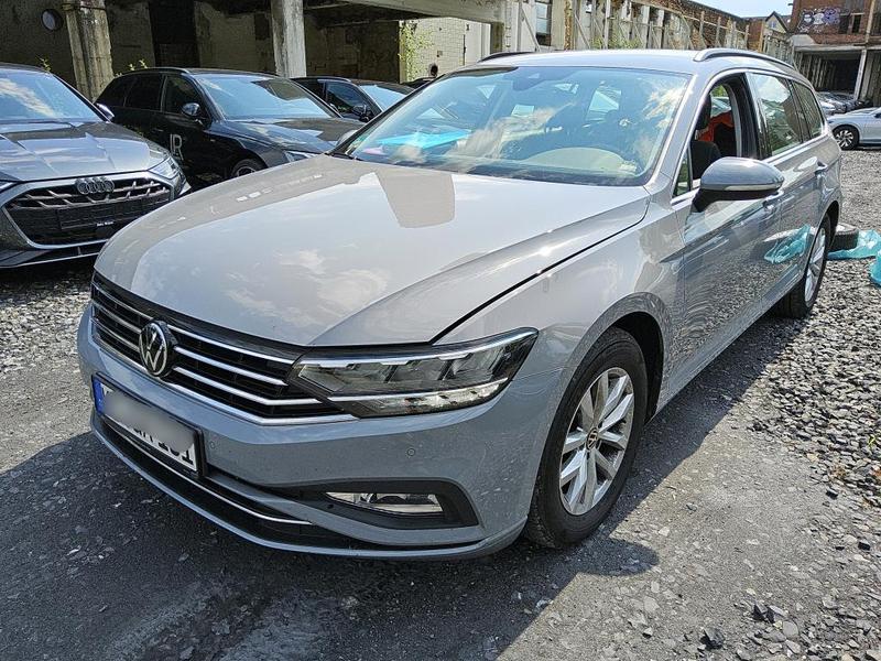 VW Passat Variant
