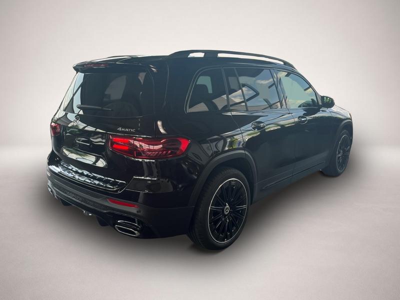 Mercedes-Benz GLB 220