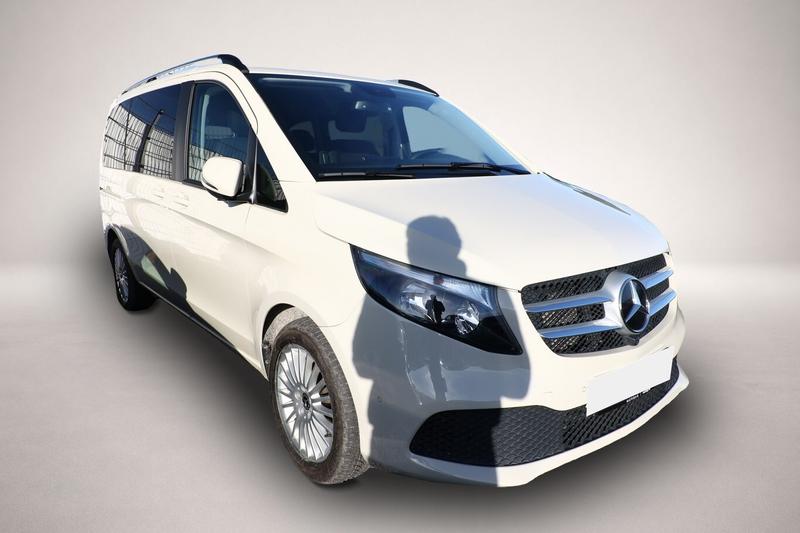 Mercedes-Benz V 220