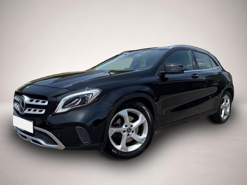 Mercedes-Benz GLA 220