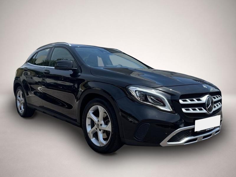 Mercedes-Benz GLA 220