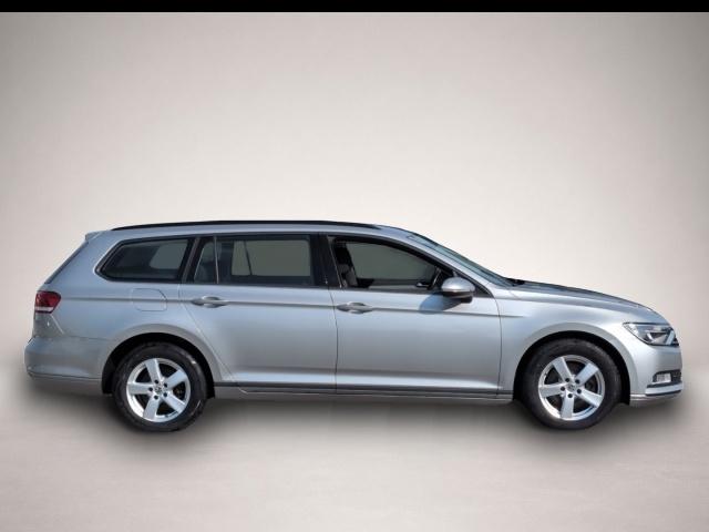 VW Passat Variant