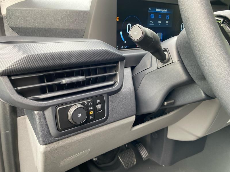 Ford Transit Custom · 320 L1 Doppelkabine FWD · Bild 17