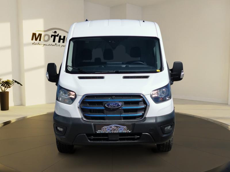 Ford Transit · Trend