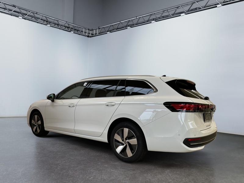 VW Passat Variant · Business