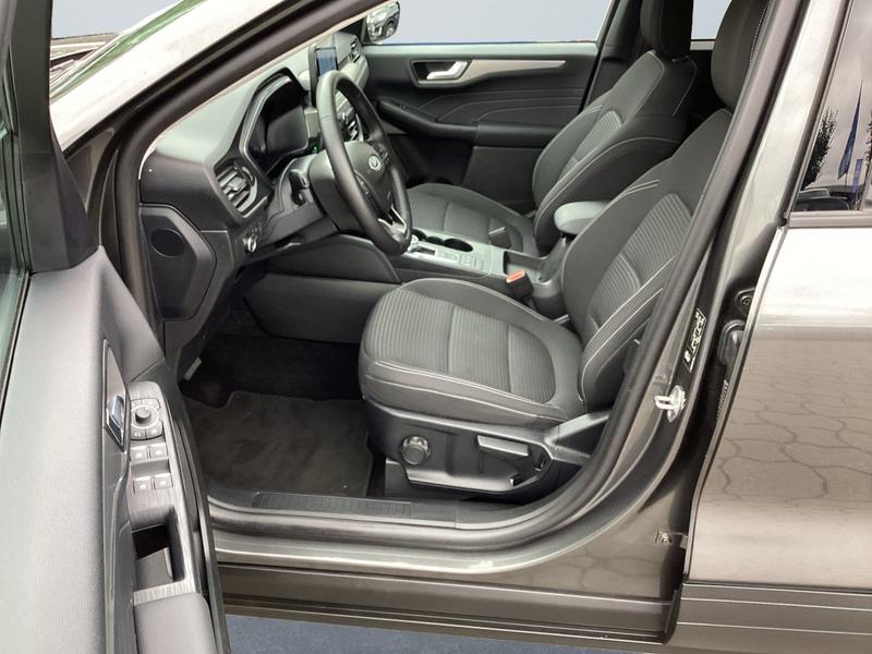 Ford Kuga · Titanium