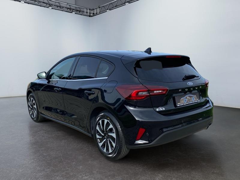 Ford Focus · Titanium Edition
