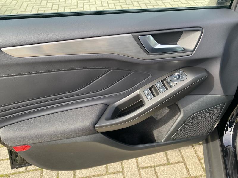 Ford Focus · Titanium Edition · Bild 17