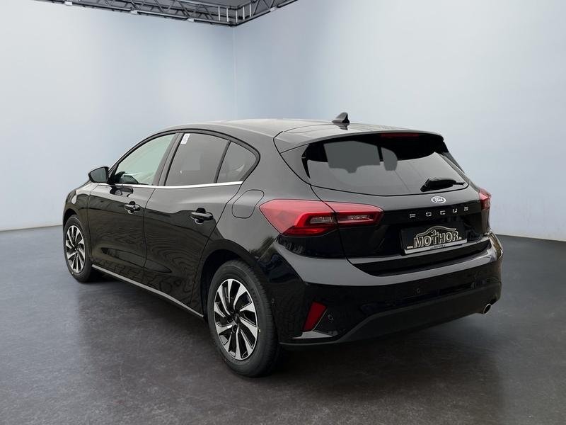 Ford Focus · Titanium Edition