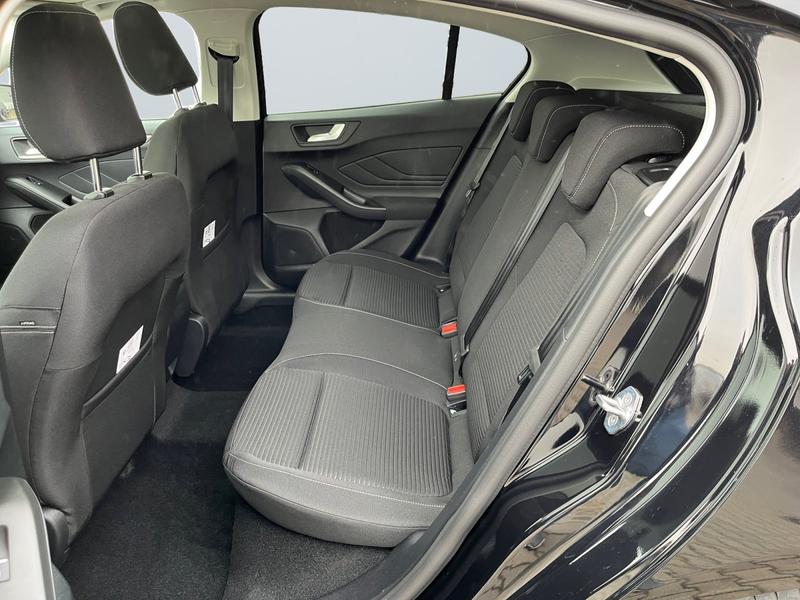 Ford Focus · Titanium Edition · Bild 11