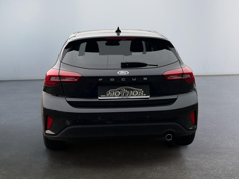 Ford Focus · Titanium Edition