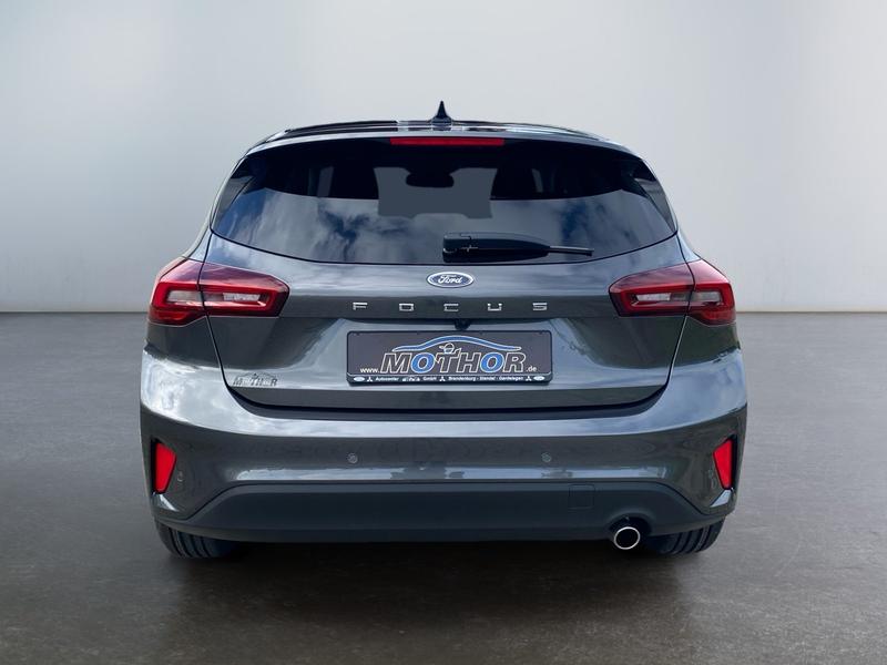 Ford Focus · Titanium X
