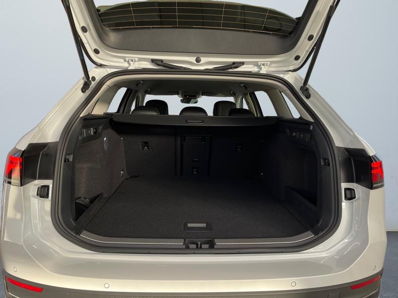 VW Passat Variant · Business · Bild 14
